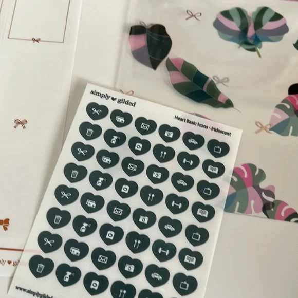 SIMPLY GILDED Acetate , vellum, overlay box stickers and heart icon stickers - Picture 5 of 6